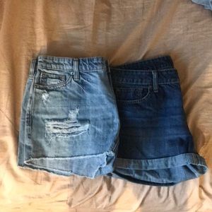 Lot of 2 GAP shorts sz 6&8 SOLD